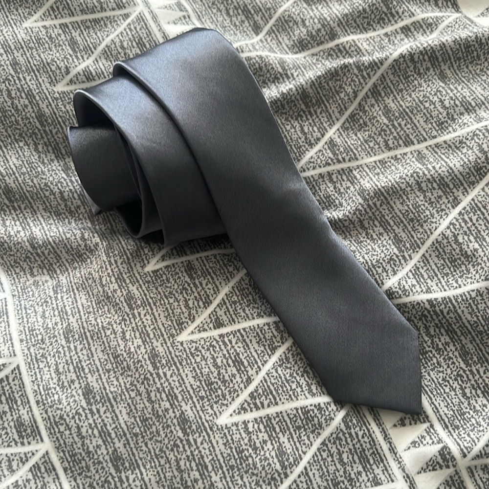 Brand New - SILK DARK GREY Tie